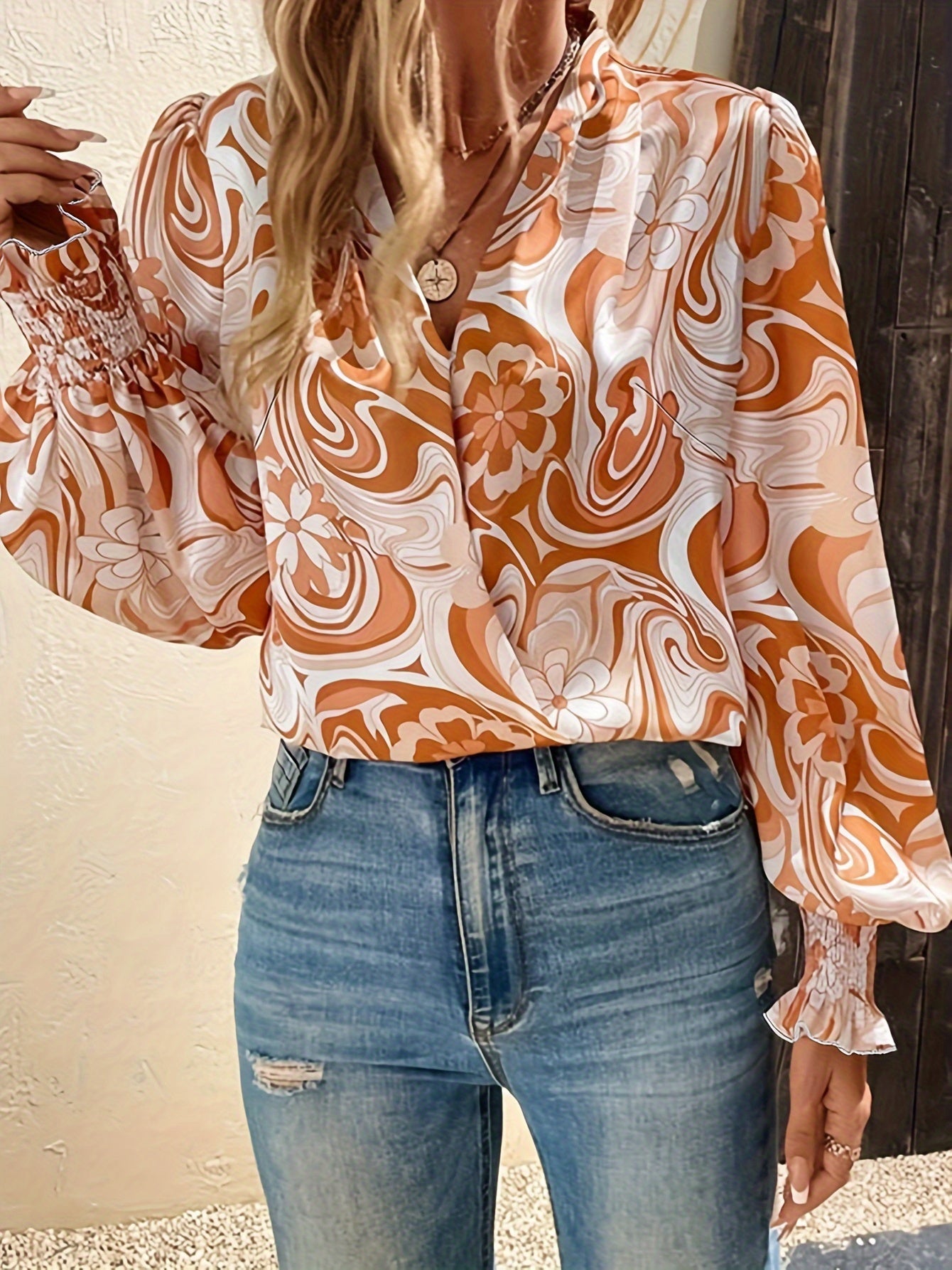 Plus Floral Print Lantern Sleeve V Neck Blouse