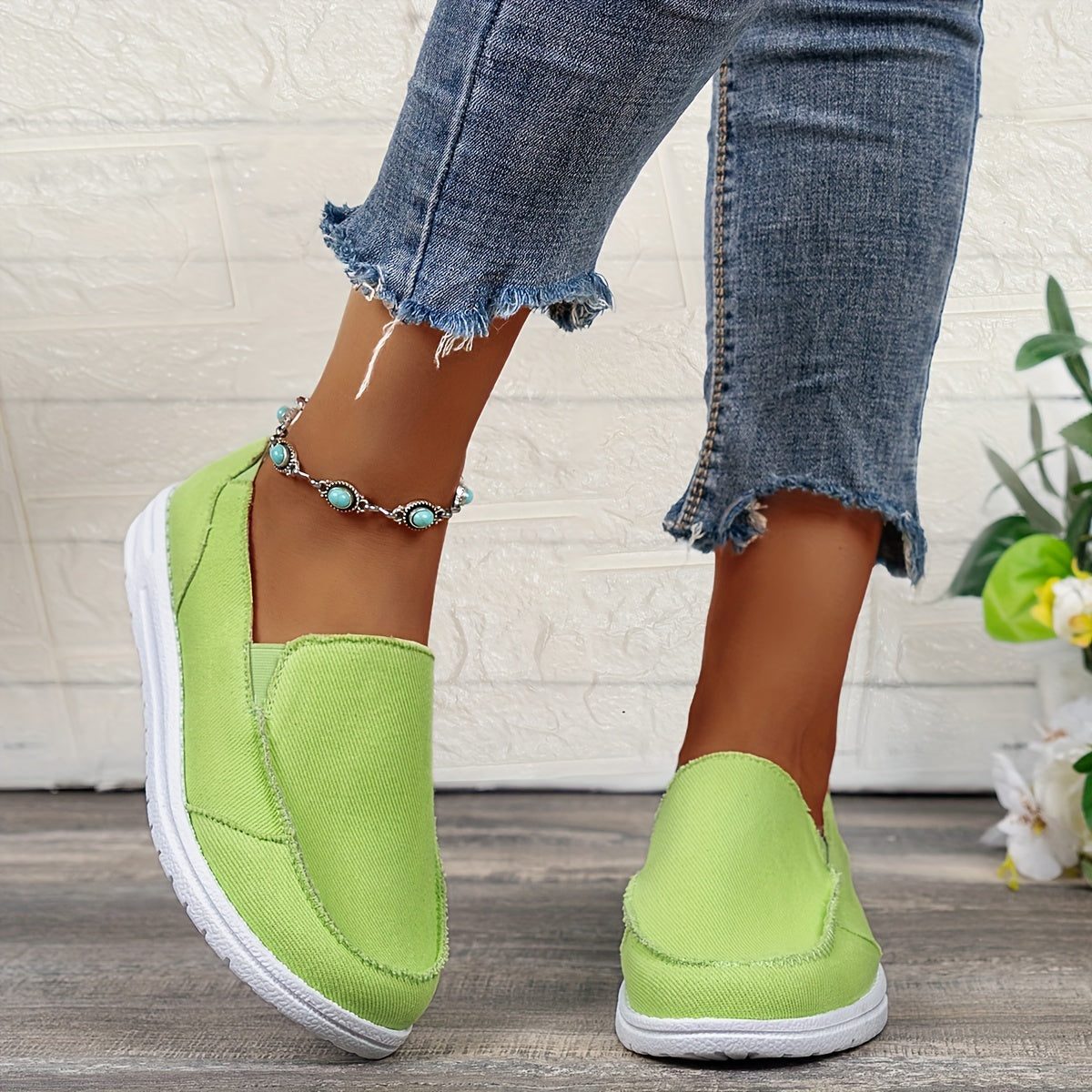 Flat Canvas Shoes Women Slip On Low Top Sneakers Casual Walking Trainers