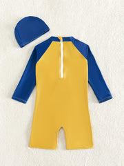 Boy's Cartoon Sunglasses Shark Pattern Swimsuit 2pcs Set