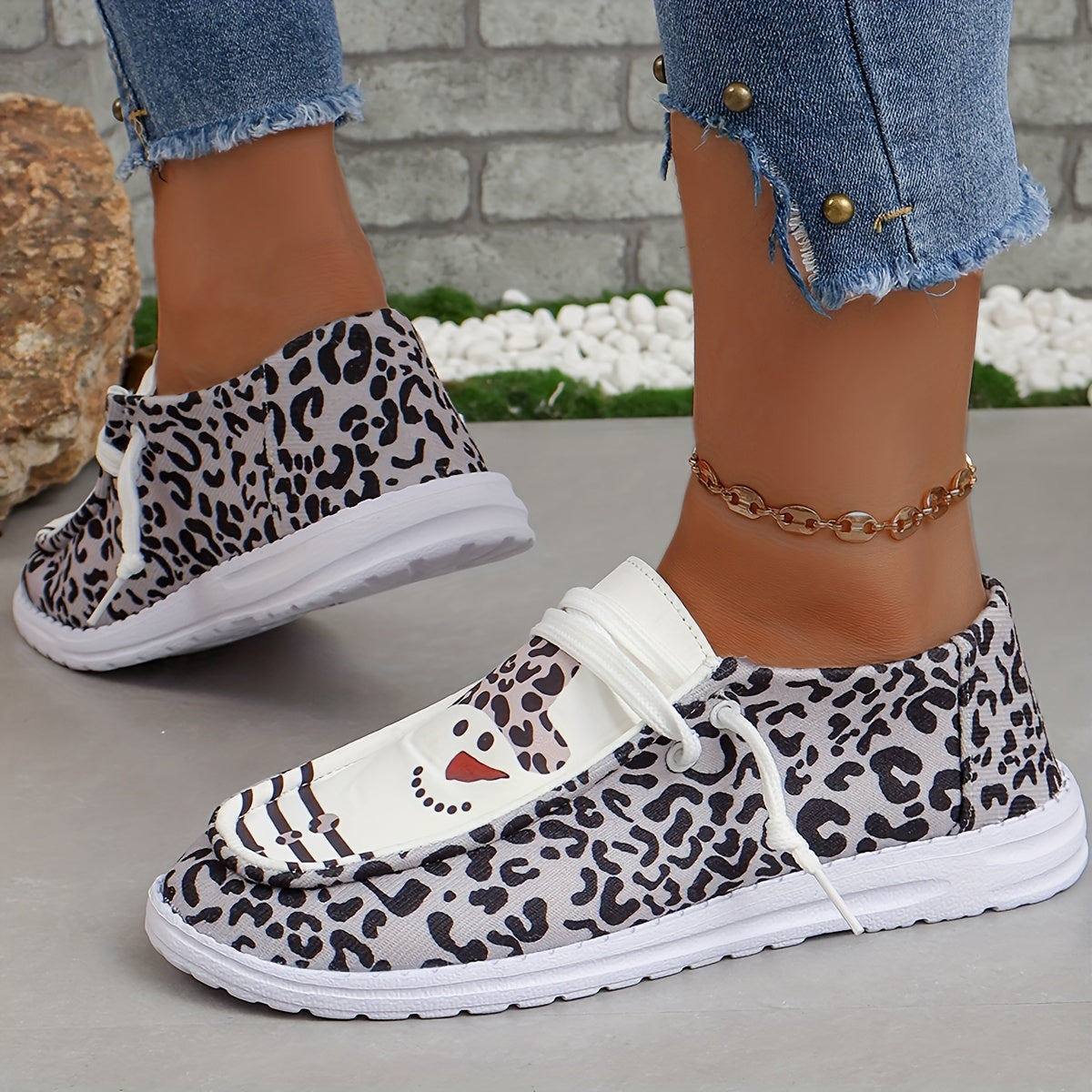 Christmas Snowman Print Low Top Sneakers Lightweight Casual Walking Shoes