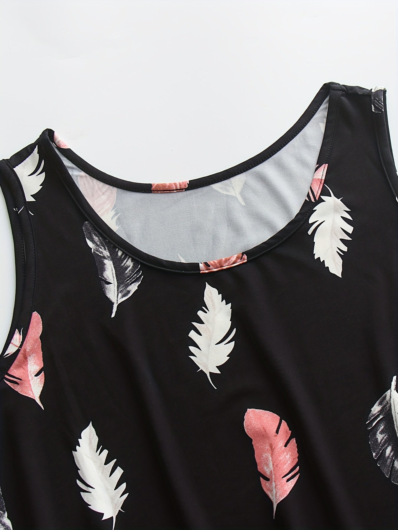 Women's Plus Feather Print Tank Top & Shorts Set