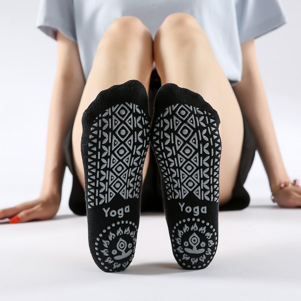 Non Slip Towel Bottom Socks Cross Lace for Yoga Pilates