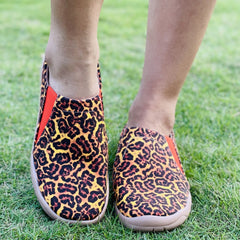 Leopard Pattern Canvas Slip On Round Toe Shoes