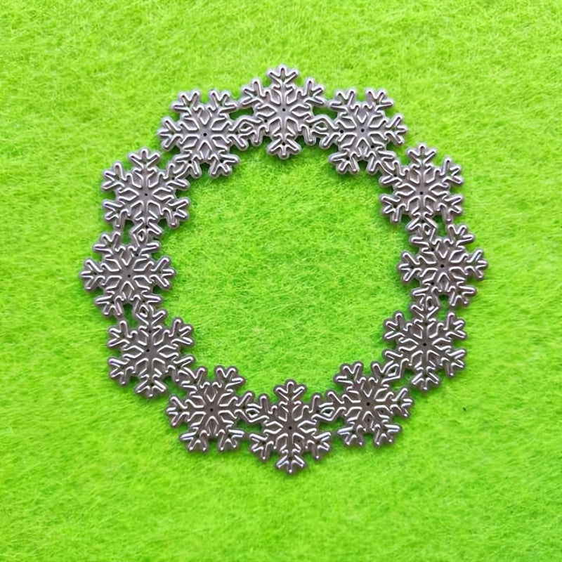 Christmas Snowflakes Wreath Metal Cutting Dies DIY Scrapbooking Craft Stencil