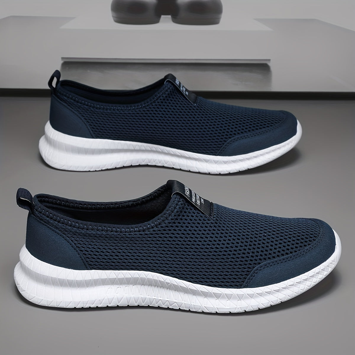 Men's Lightweight Slip On Casual Shoes for Traveling Jogging