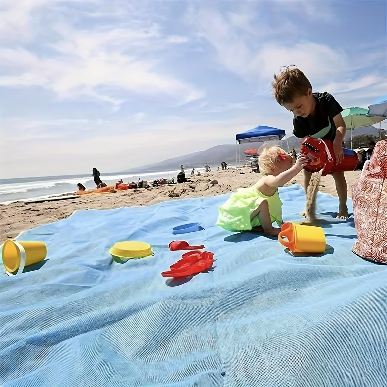 2pcs Portable Waterproof Pocket Beach Blanket for Outdoor Activities