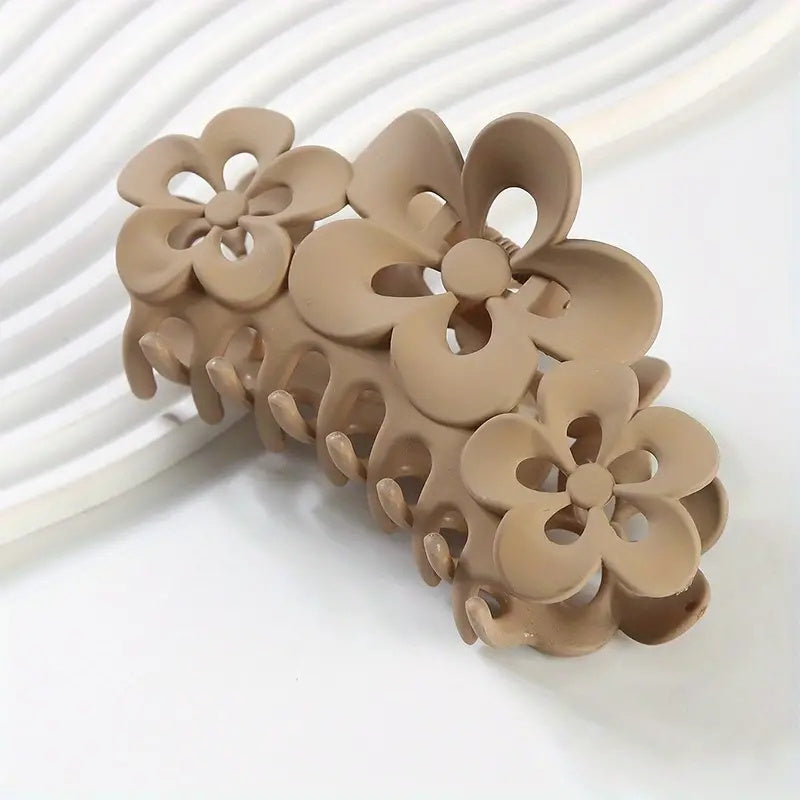 4pcs Matte Flower Hair Claw Style Female Headwear Hair Clips