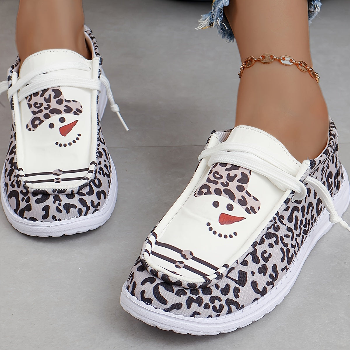 Christmas Snowman Print Low Top Sneakers Lightweight Casual Walking Shoes