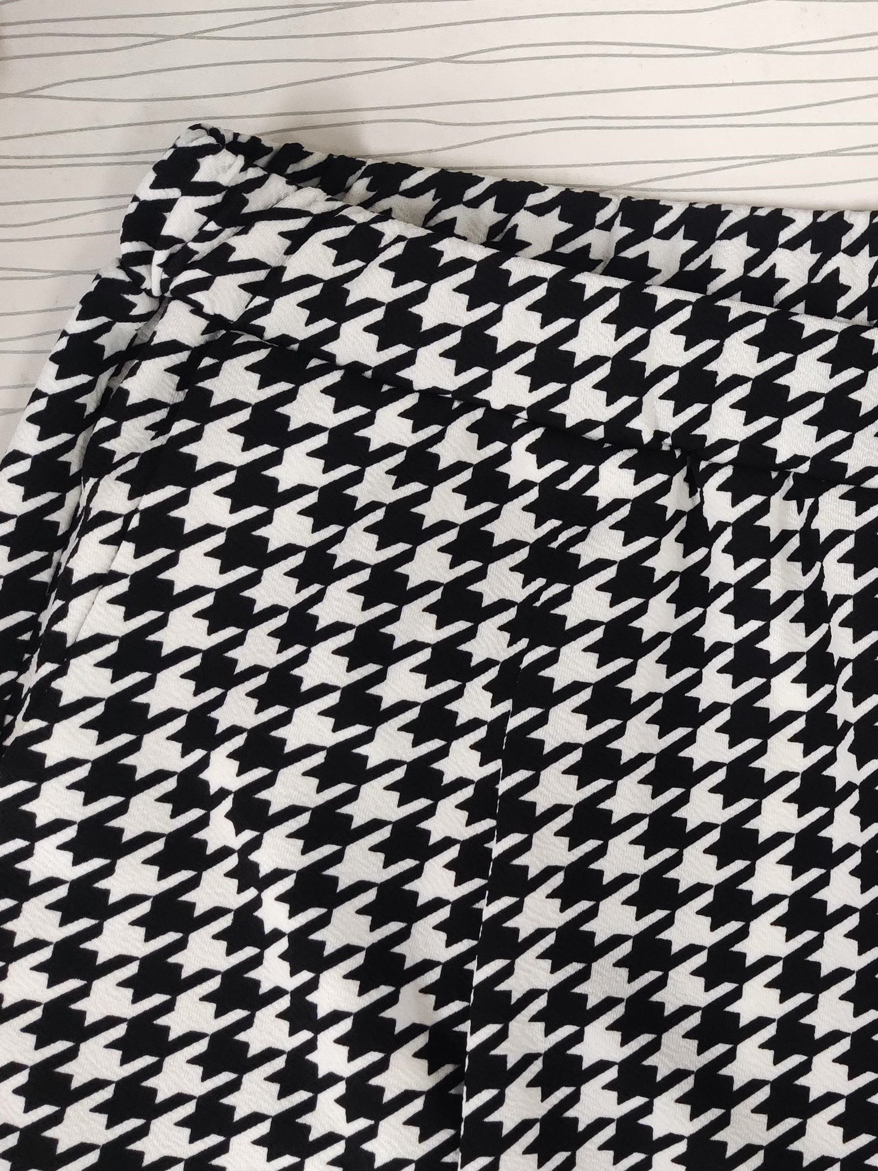 Plus Size Wide Leg Houndstooth Print Pants with Pockets
