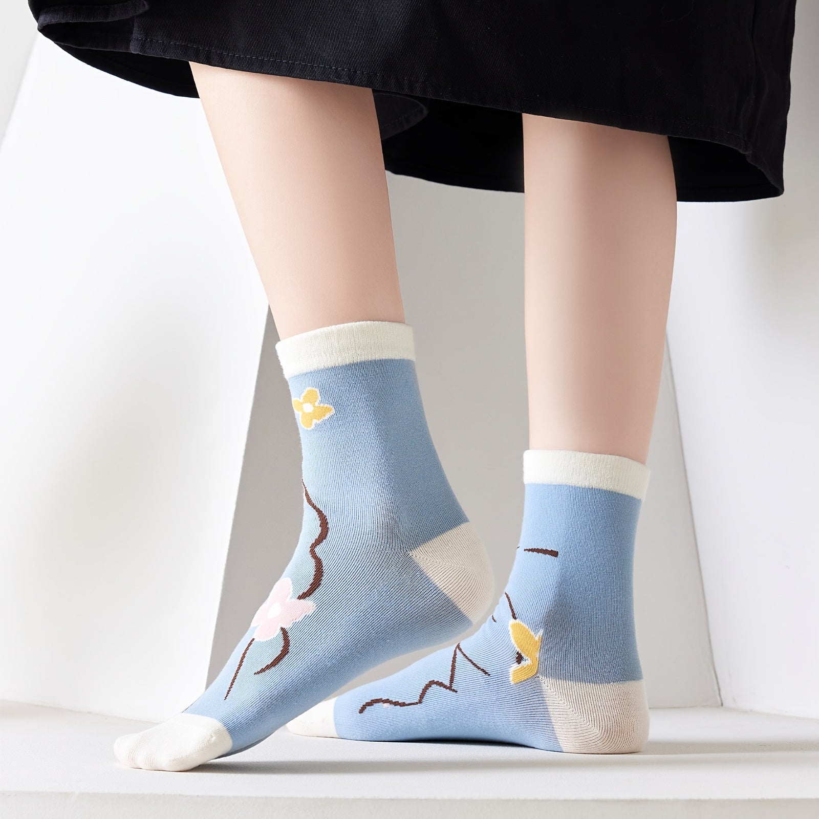 Funny Pattern Mid Tube Socks For Sports Skateboard Women's Socks