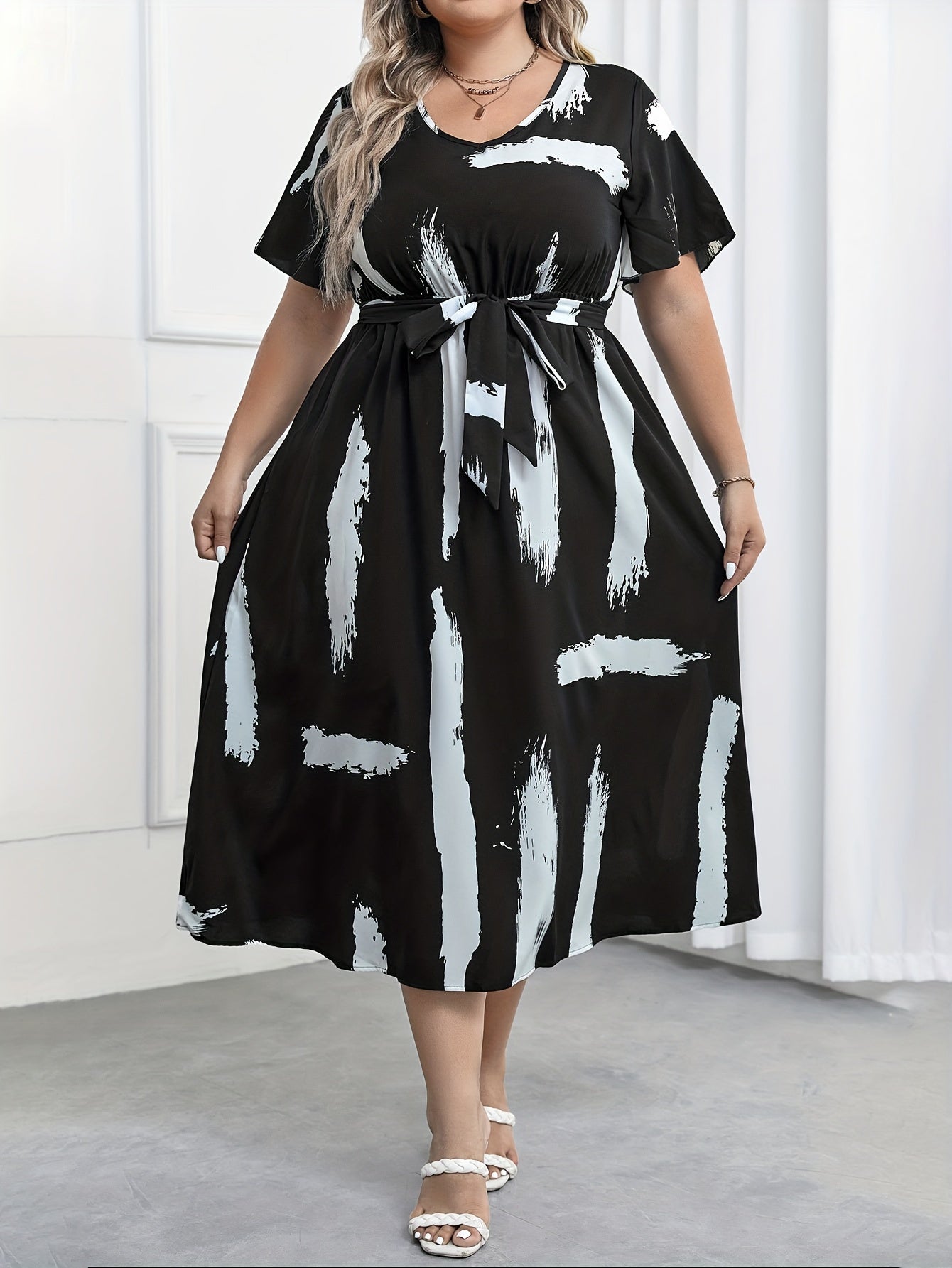  Brush Print V Neck Maxi Dress With Belt