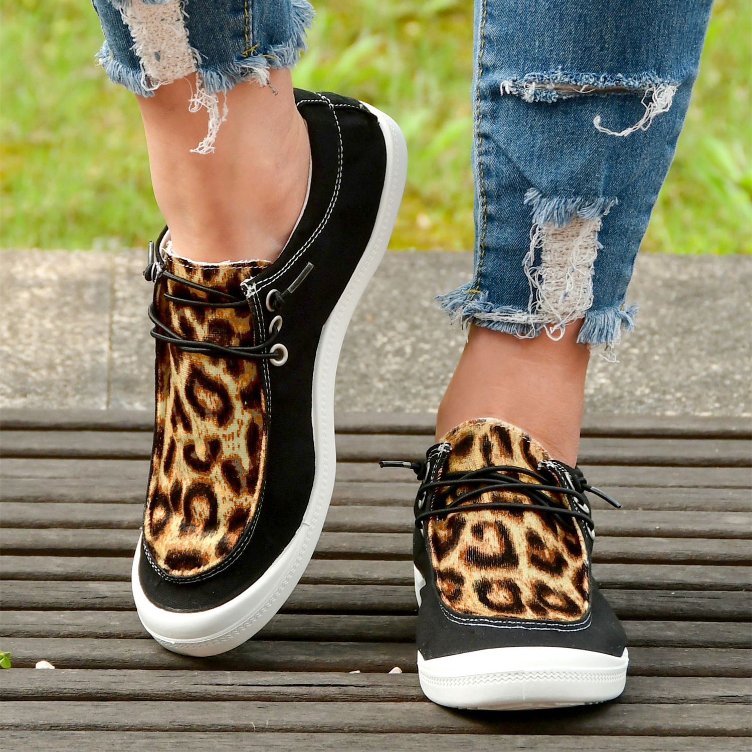 Leopard Print Casual Lace Up Canvas Shoes