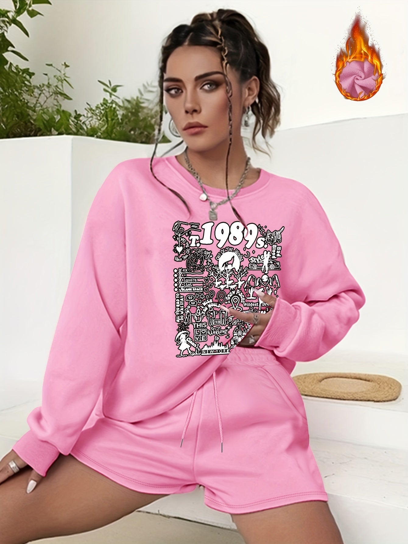  Casual Outfit Set: Graphic Sweatshirt & Shorts