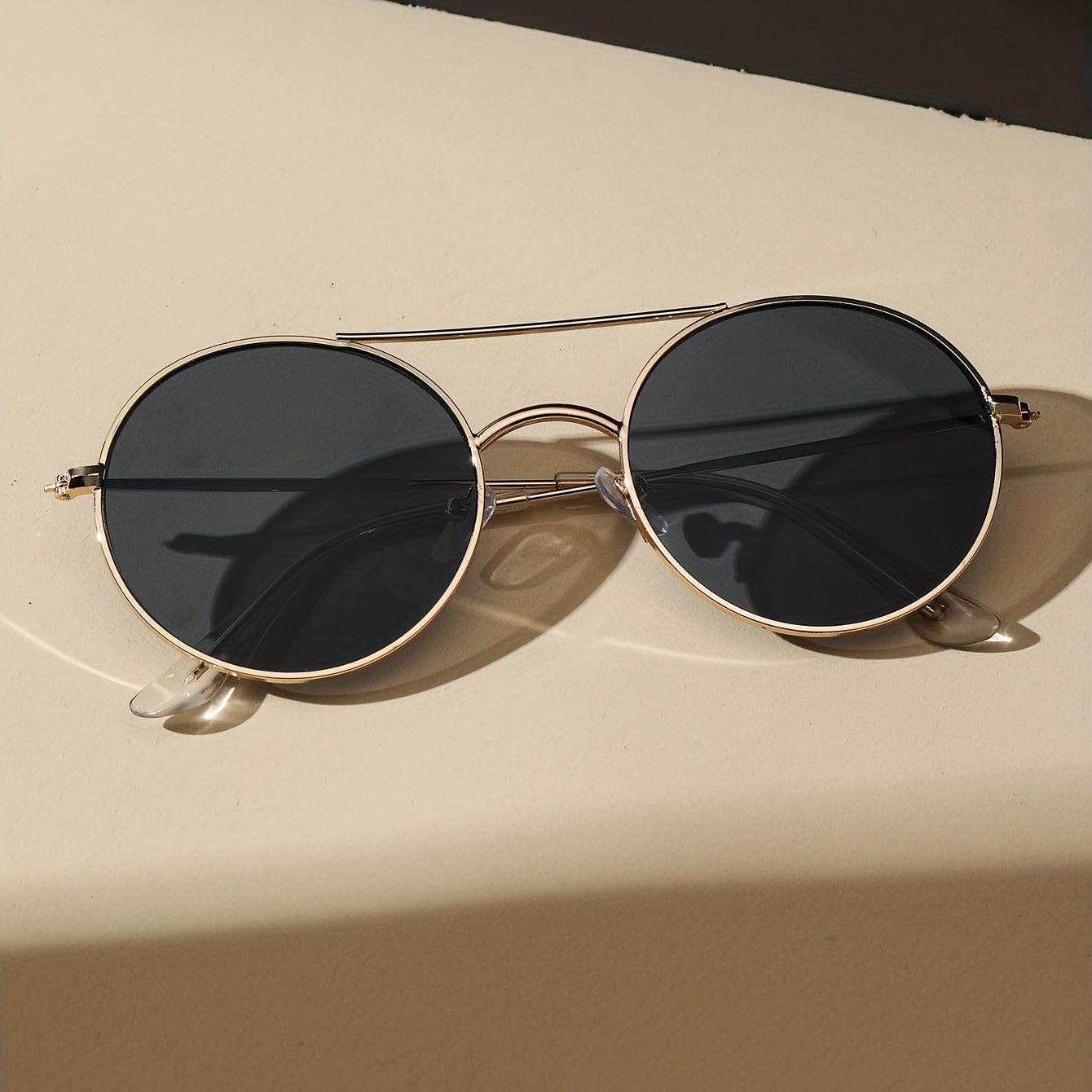 Retro Round Metal Sunglasses UV400 for Driving Beach Travel