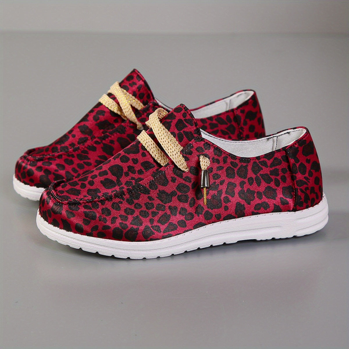 Leopard Print Canvas Shoes Lightweight Low Top Lace Up Walking Shoes