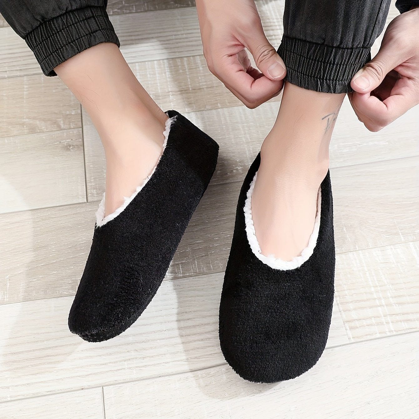 Cozy Plush House Slippers Men Winter Shoes Anti-Skid Indoor Slip-On