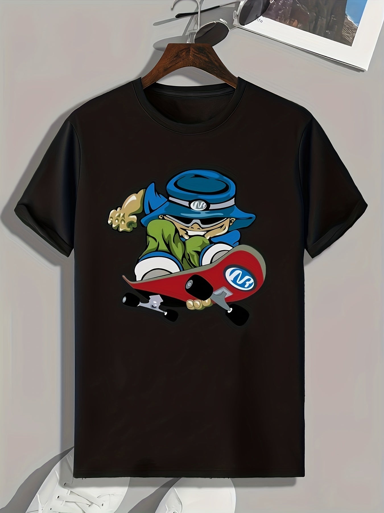 Cartoon Skater Print Men's Graphic T Shirt for Summer