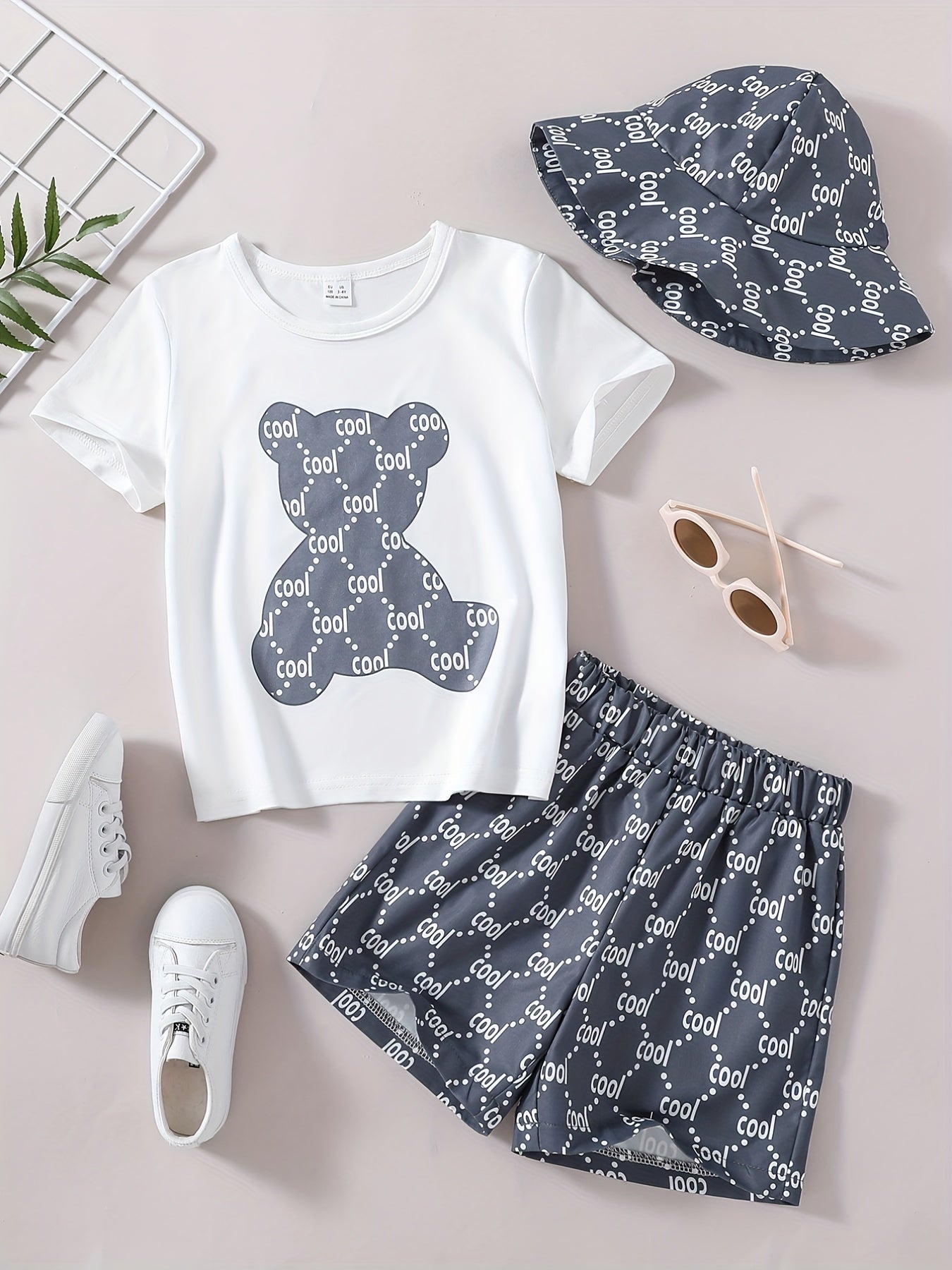 Boys Bear Print T-shirt & Shorts & Hat Set Casual Summer Outfit