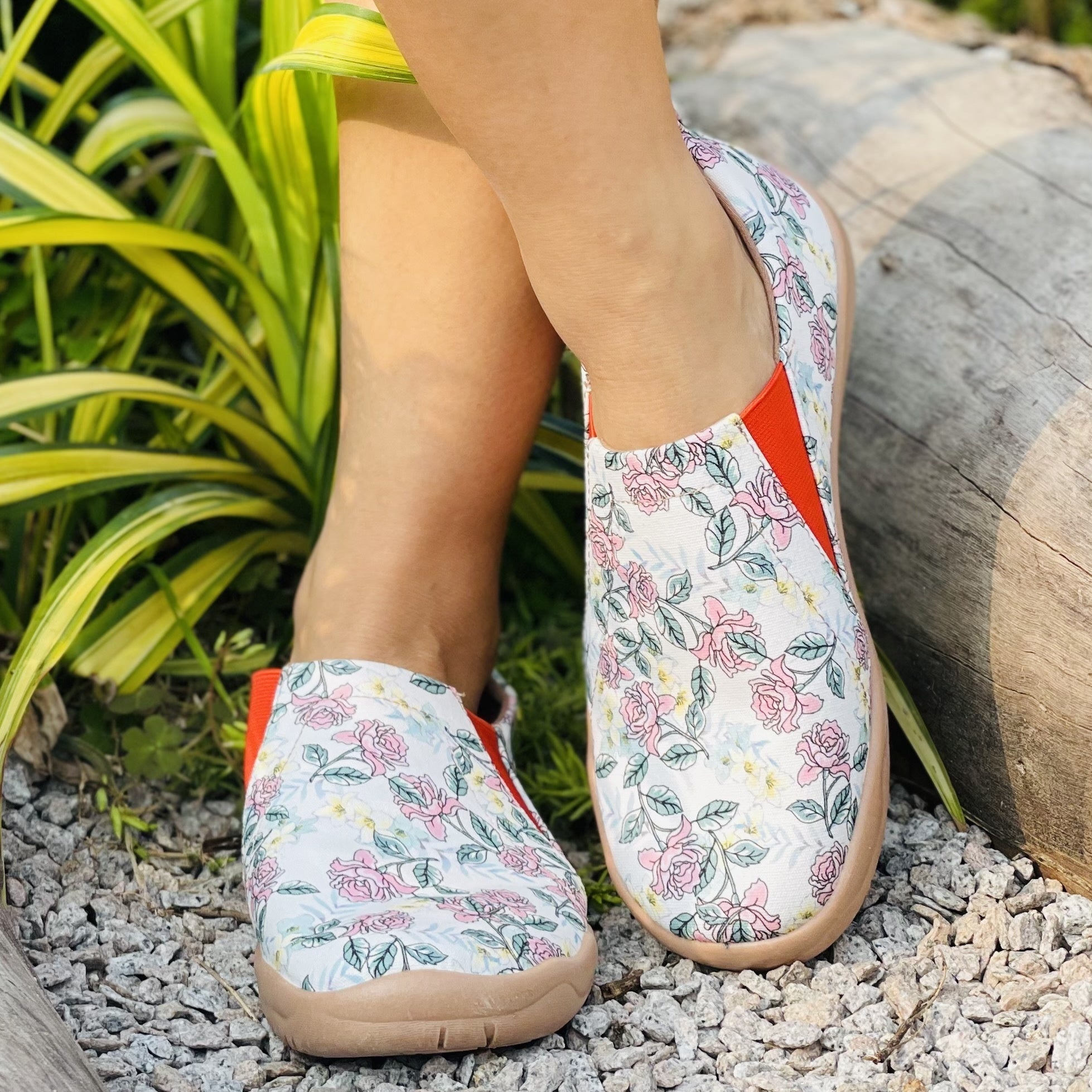 Women's Floral Slip On Lightweight Non slip Shoes