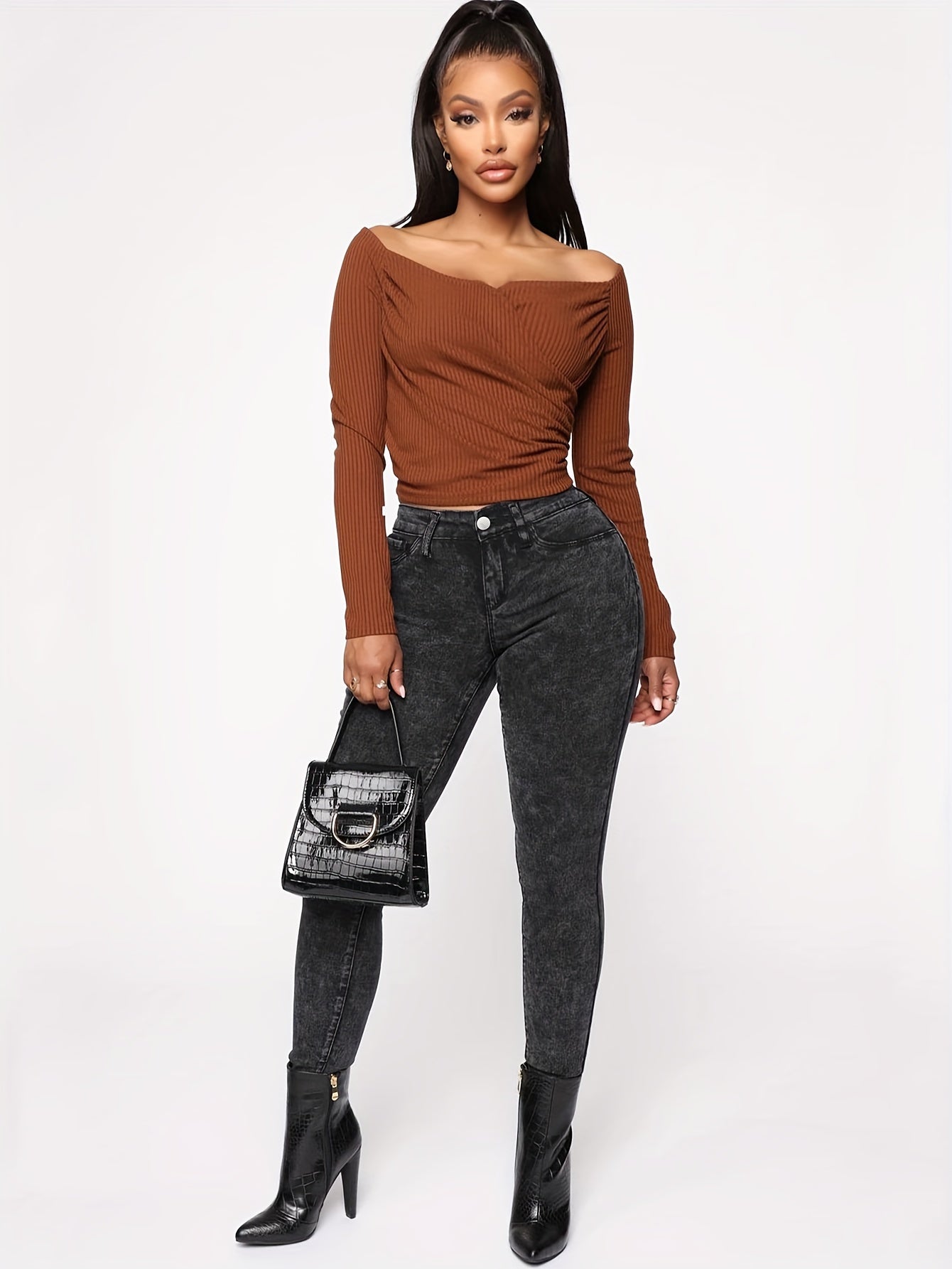  Fluffy Trim Button Up Skinny Jeans