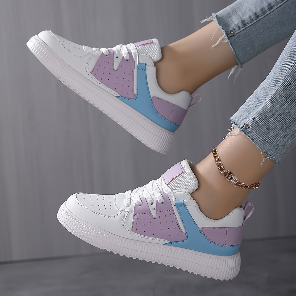 Women's Block Round Toe Skate Shoes Lightweight Comfortable Sneakers