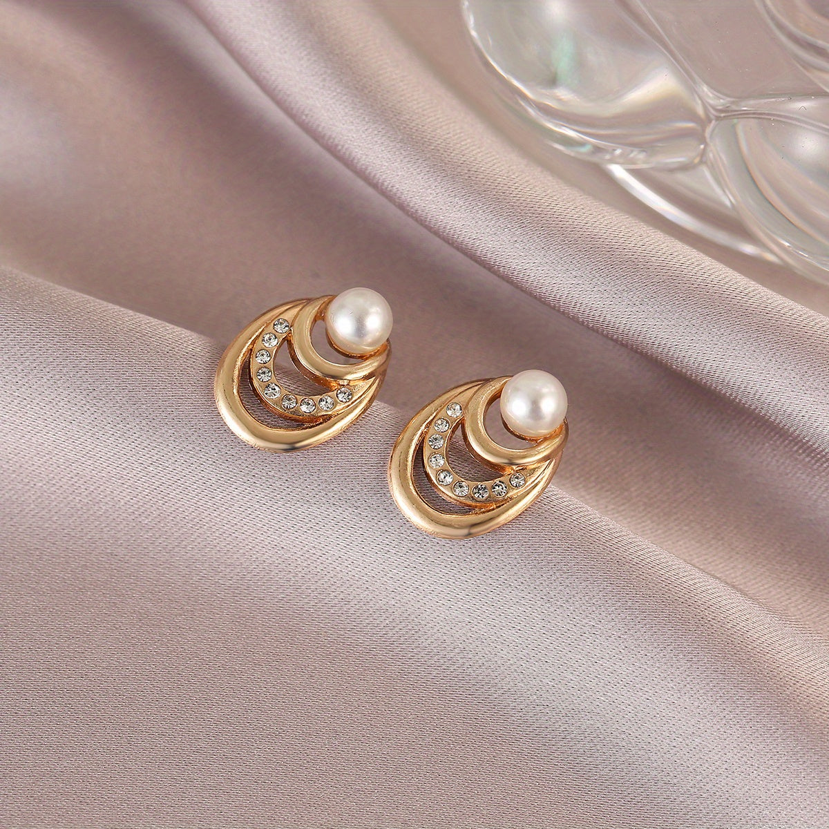 Pearl Stud Earrings for Women Sense Niche Earrings