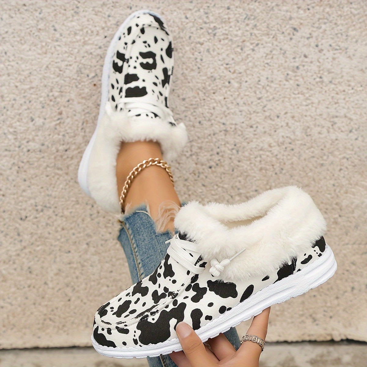 Women's Dairy Cow Pattern Non slip Warm Sneakers Low Top Sport Shoes