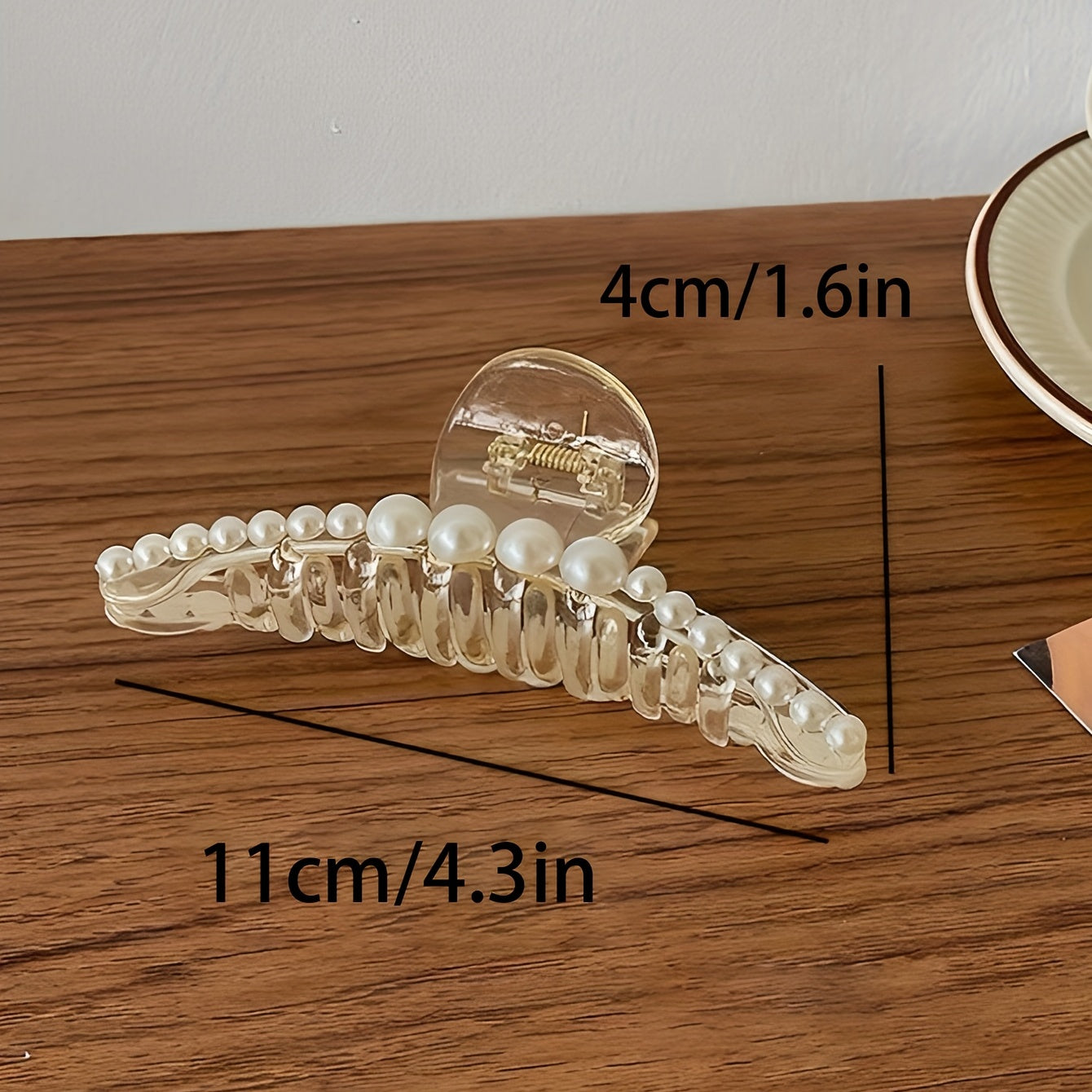 Pearl Hair Claw Plastic Hair Clip Decorative Hair Accessory For Women