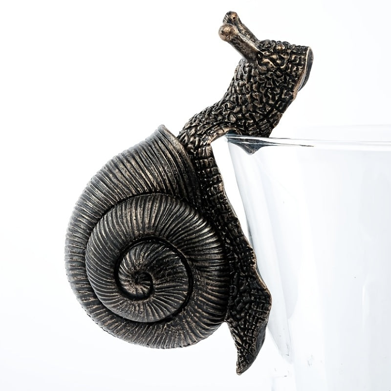 Handcrafted Snail Figure Plant Pot Hanger for Garden Decor