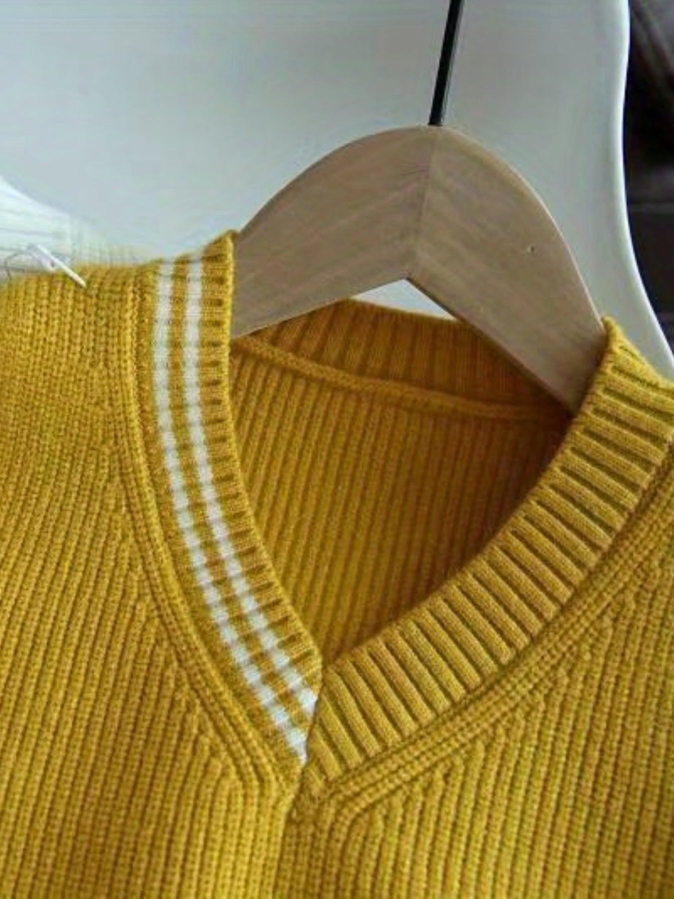 Stylish Knitted Vest for Boys & Girls - Perfect for Inside & Outside