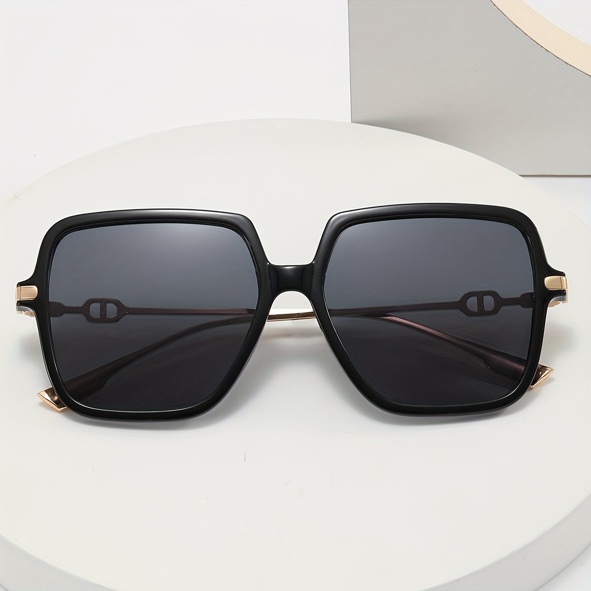 Square Frame Sunglasses Metal Temple Glasses UV400