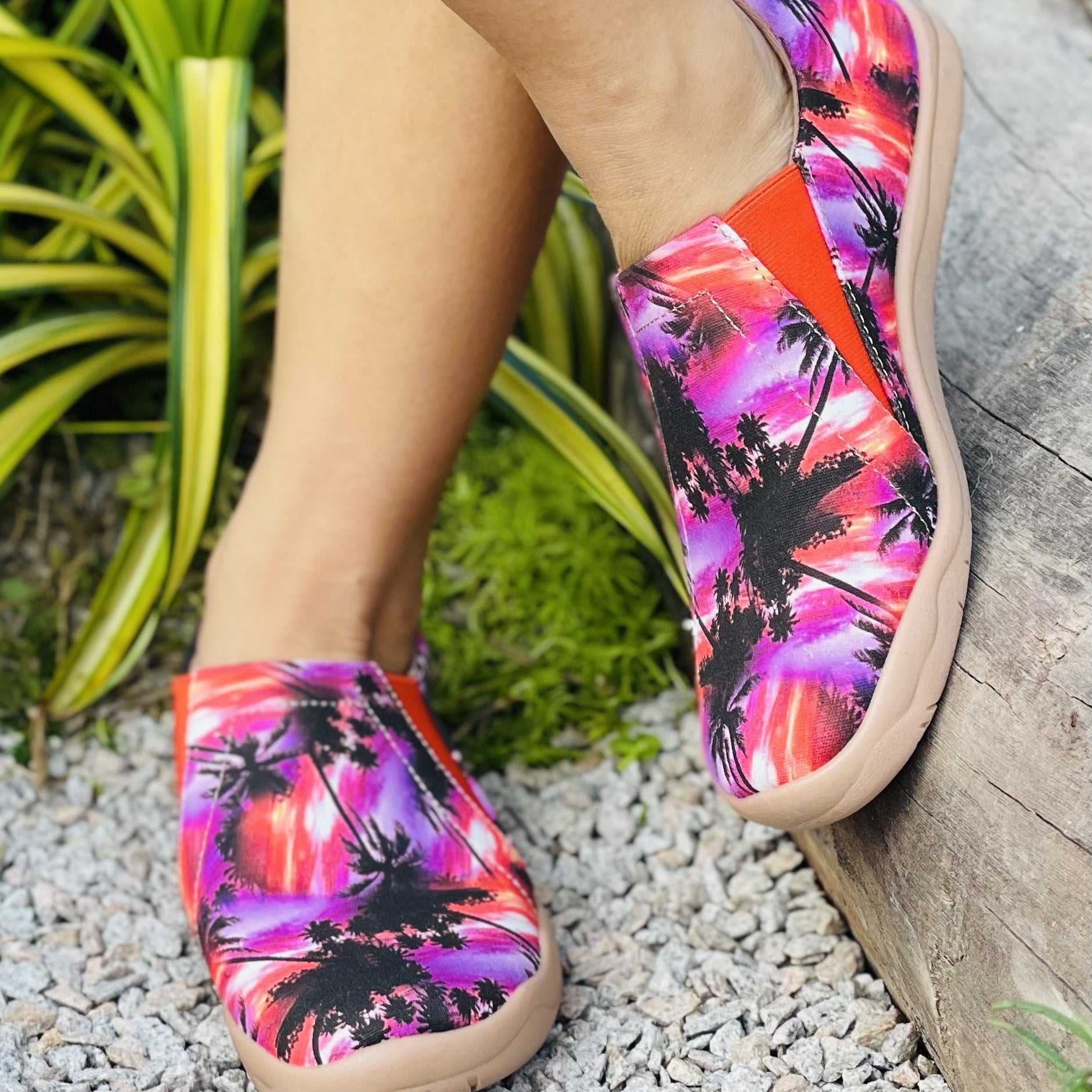 Women's Tie Dye Coconut Tree Slip On Canvas Shoes Lightweight Round Toe Flat