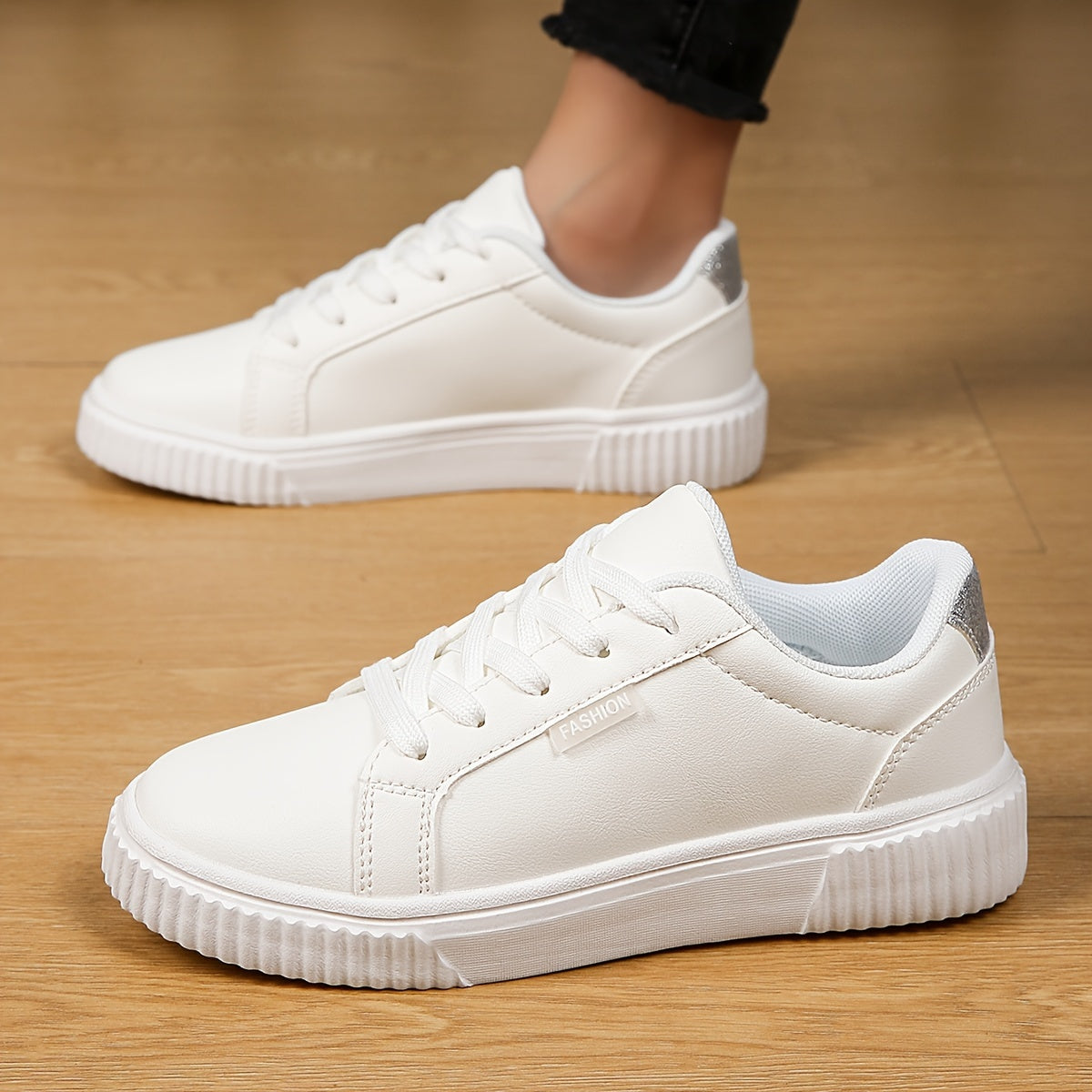 Versatile Slip-resistant Sports Sneakers for Outdoor Activities