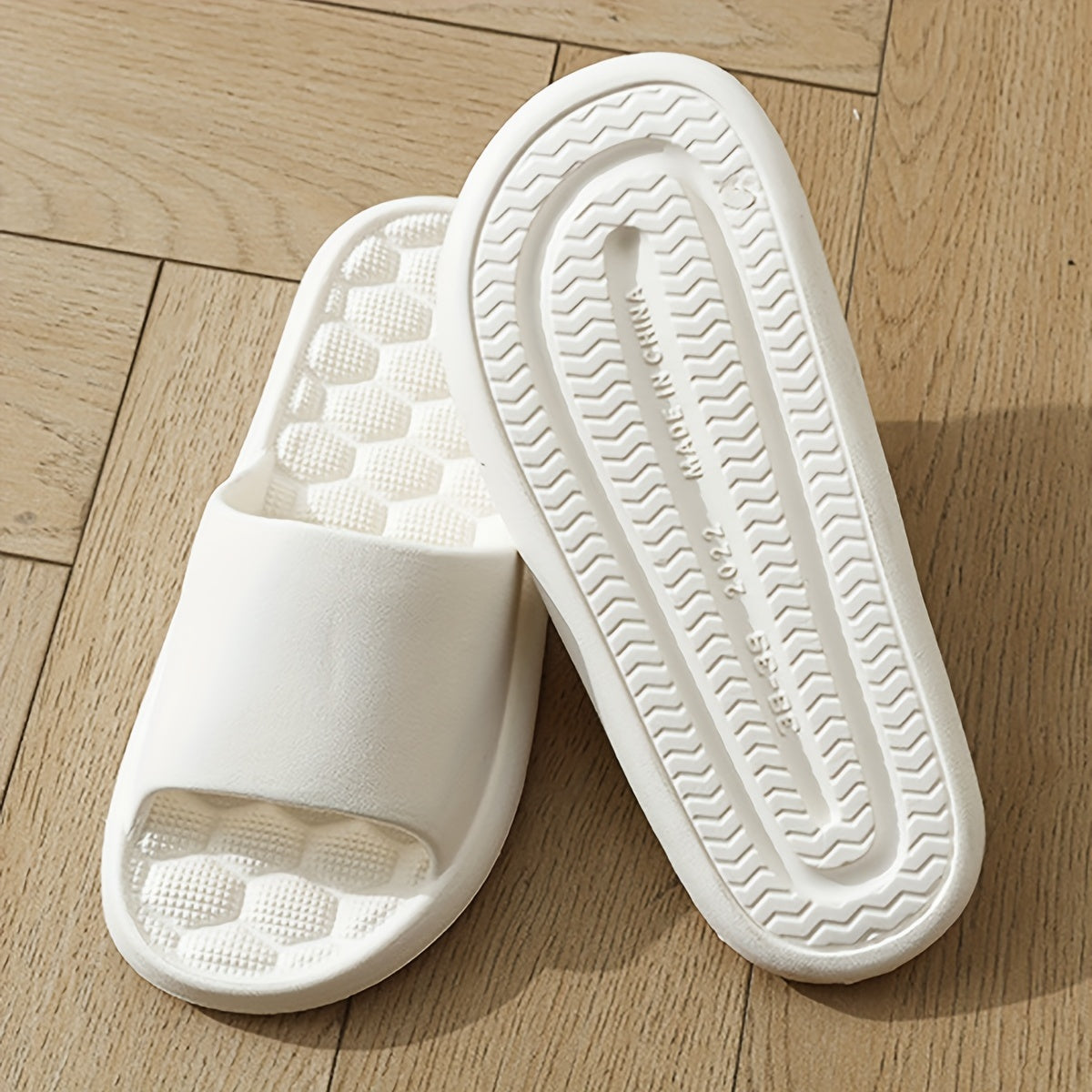 Men's Slides Slippers Soft Lightweight Comfy Non Slip Shoes for Indoor Outdoor