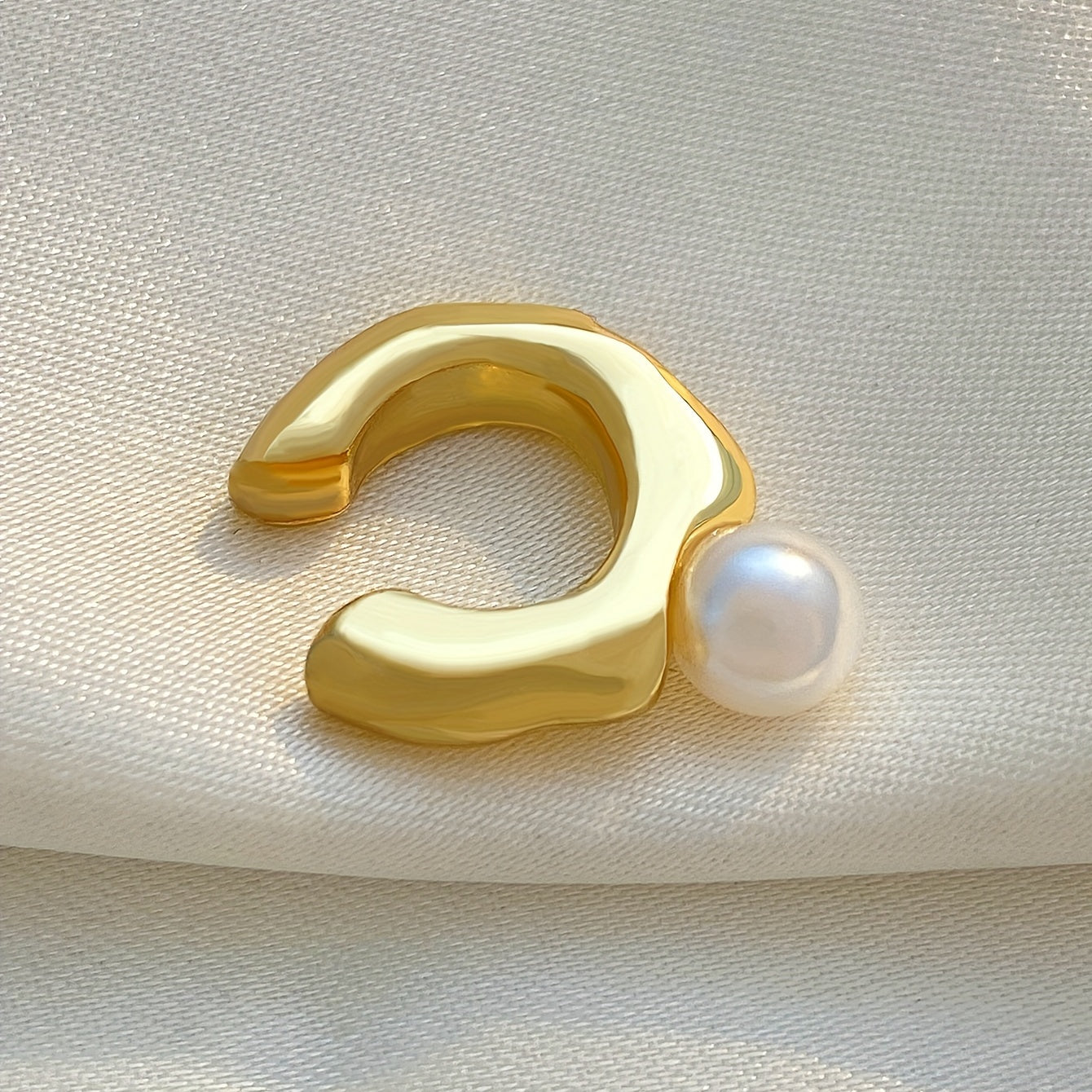 Faux Pearl Decor Ear Cuff Minimalist Style Jewelry