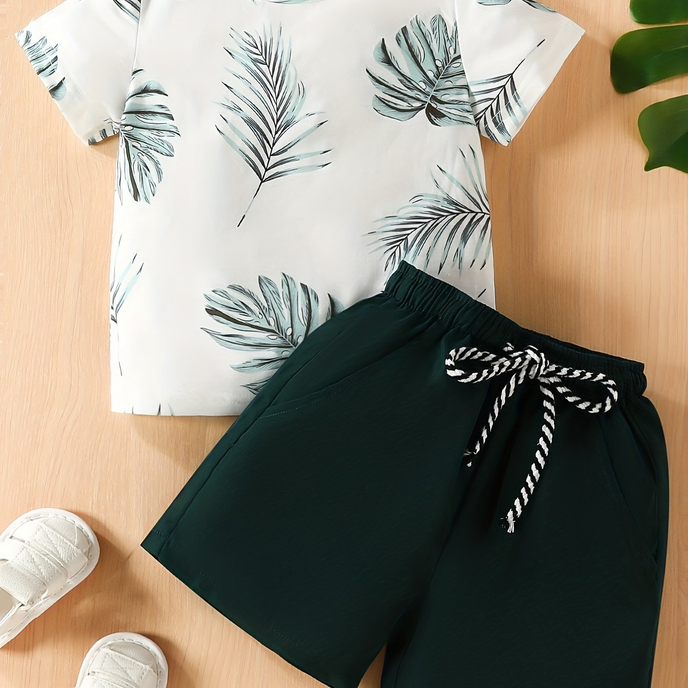2pcs Boys Leaf Print T shirt & Shorts Summer Clothes Sets