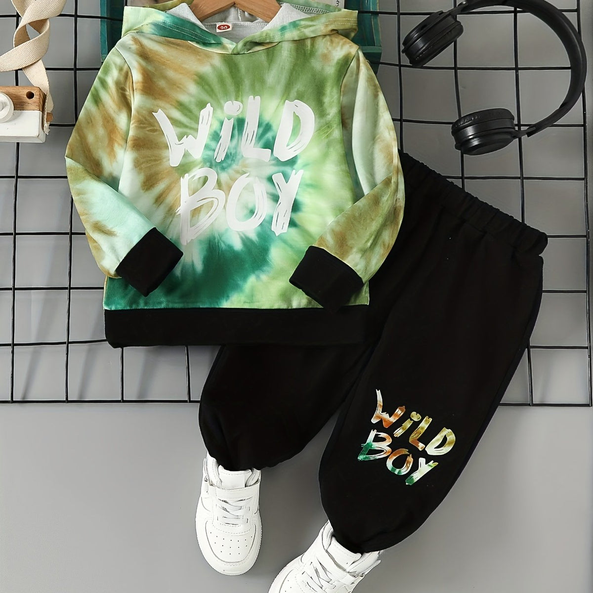 2pcs Boys Tie dye And WILD BOY Letter Graphic Print Boys Casual Hooded Sweatshir