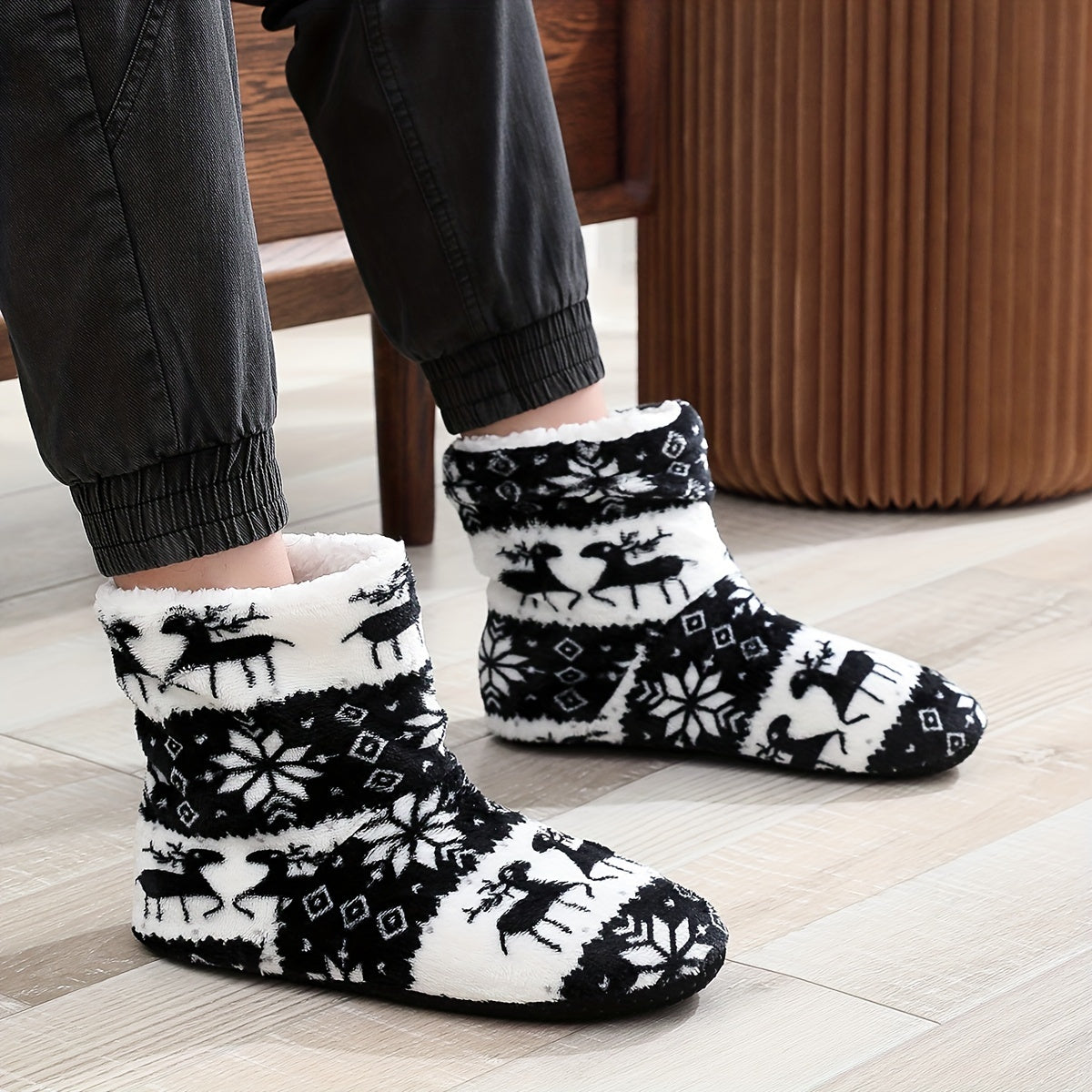 Christmas Plush Cozy House Slippers Anti-skid Slip-on Shoes Bootie for Men