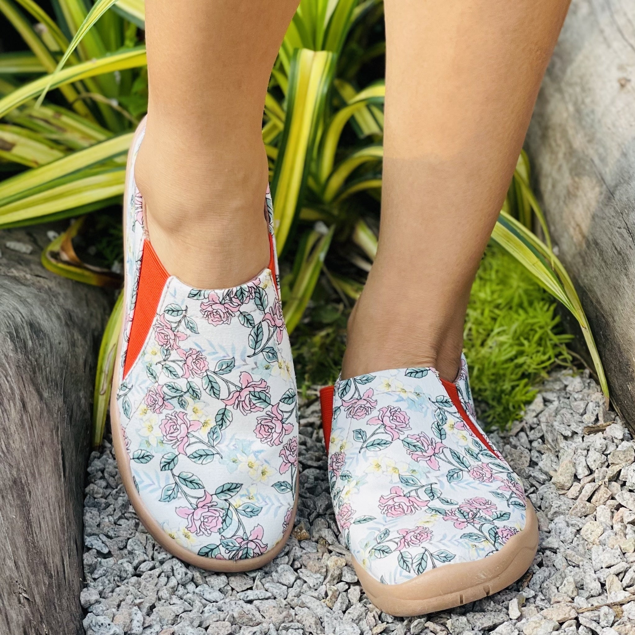 Women's Floral Slip On Lightweight Non slip Shoes