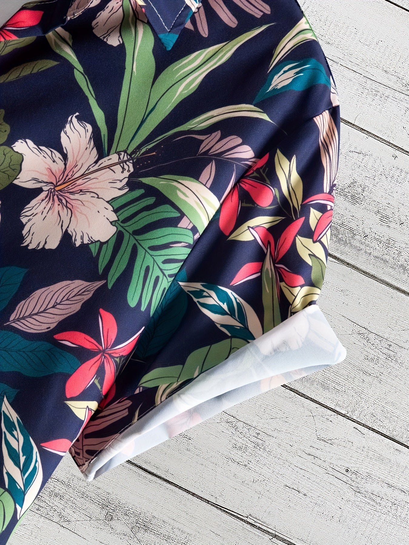 Tropical Flower Pattern Men's Hawaiian Shirt for Summer Vacation