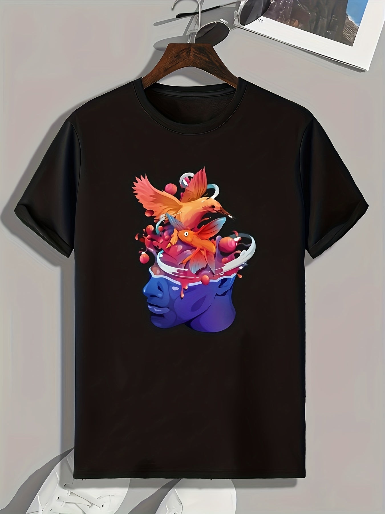 Bird & Statue Print Men's Graphic Tee for Summer