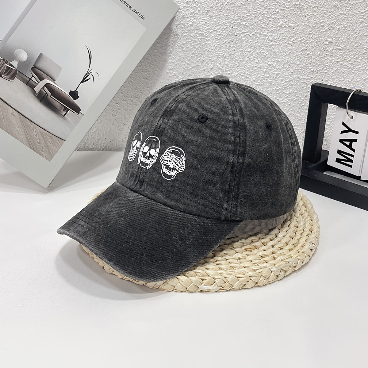 Unisex Breathable Adjustable Baseball Cap with Three Skull Pattern