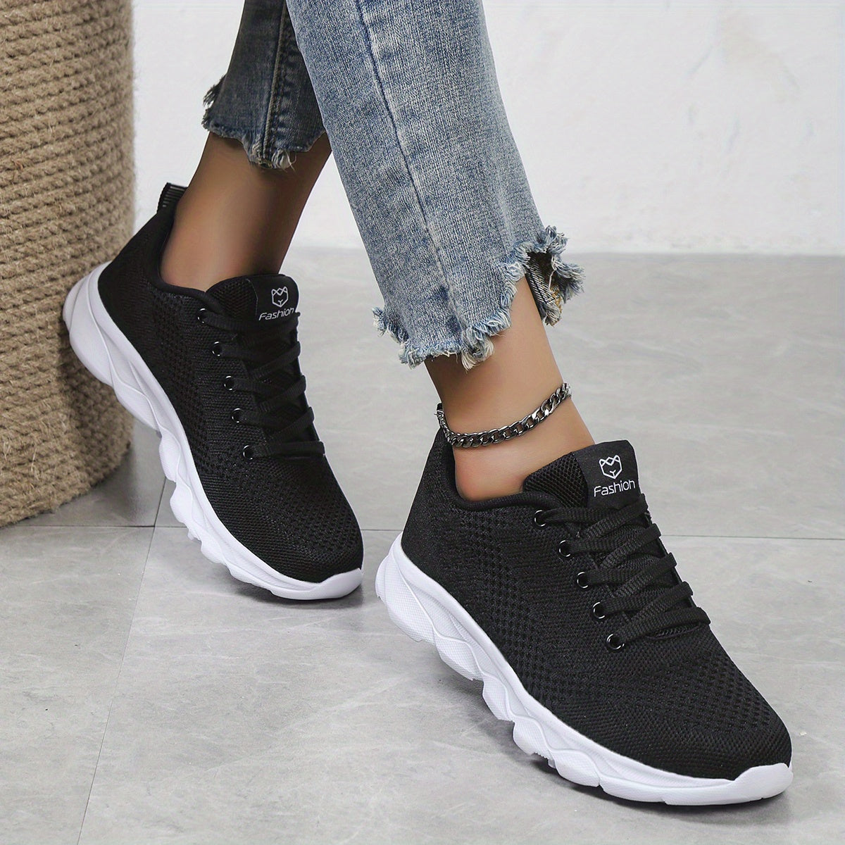Women's Lace Up Running Shoes Lightweight Comfortable Low Top Sport Shoes
