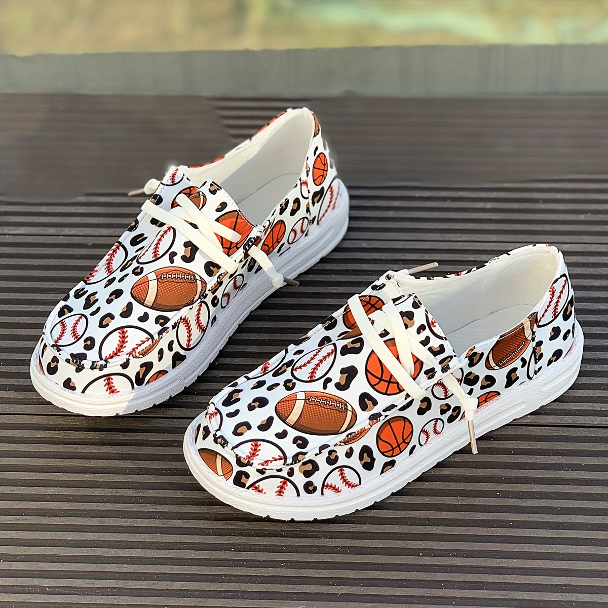 Women's Sports Pattern Lace-up Skate Shoes