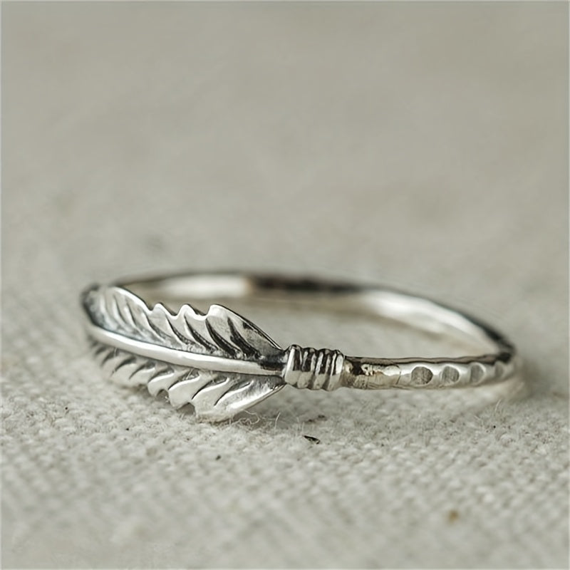 Retro Men's Feather Pattern Ring