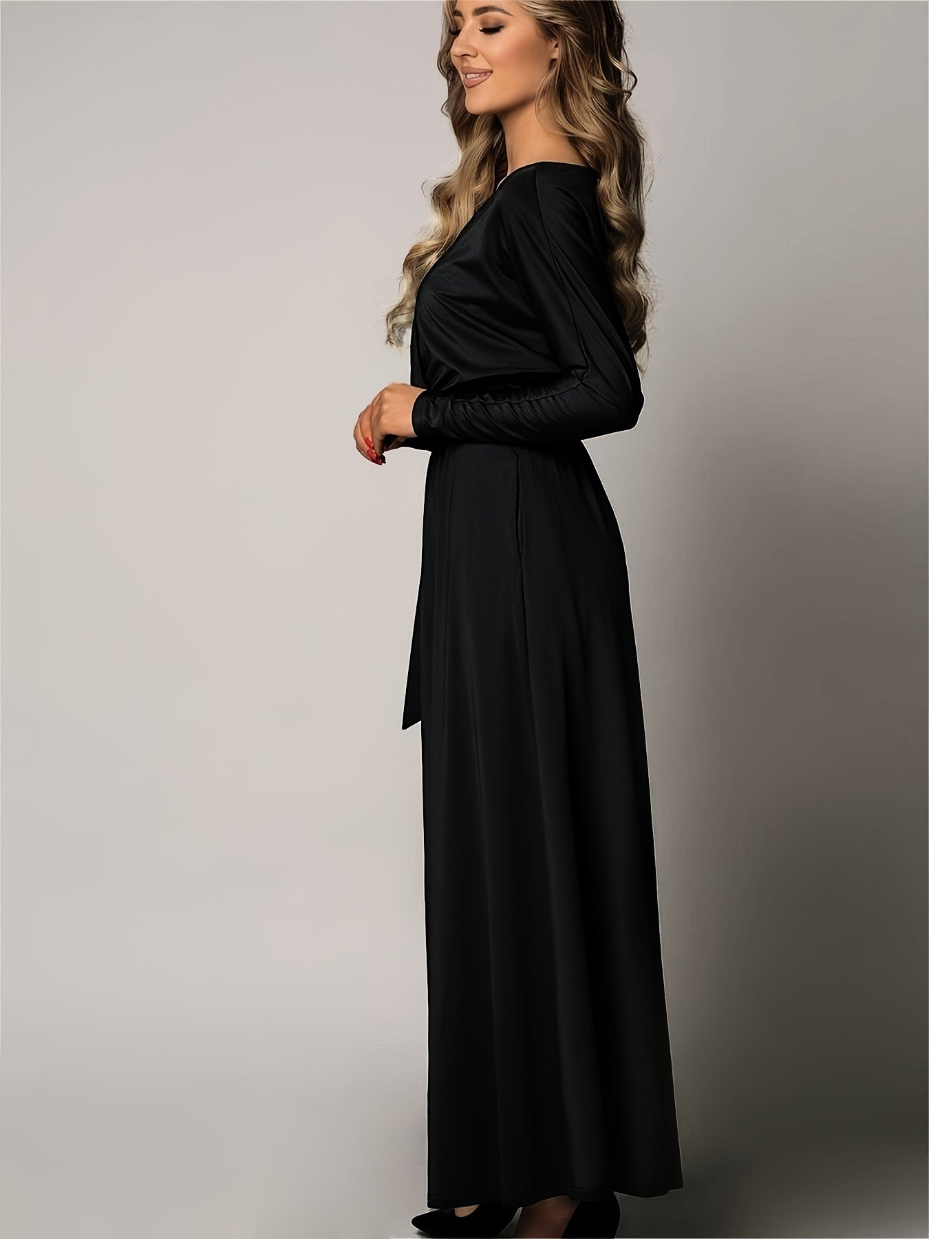  Long Sleeve V Neck Maxi Dress With Belt