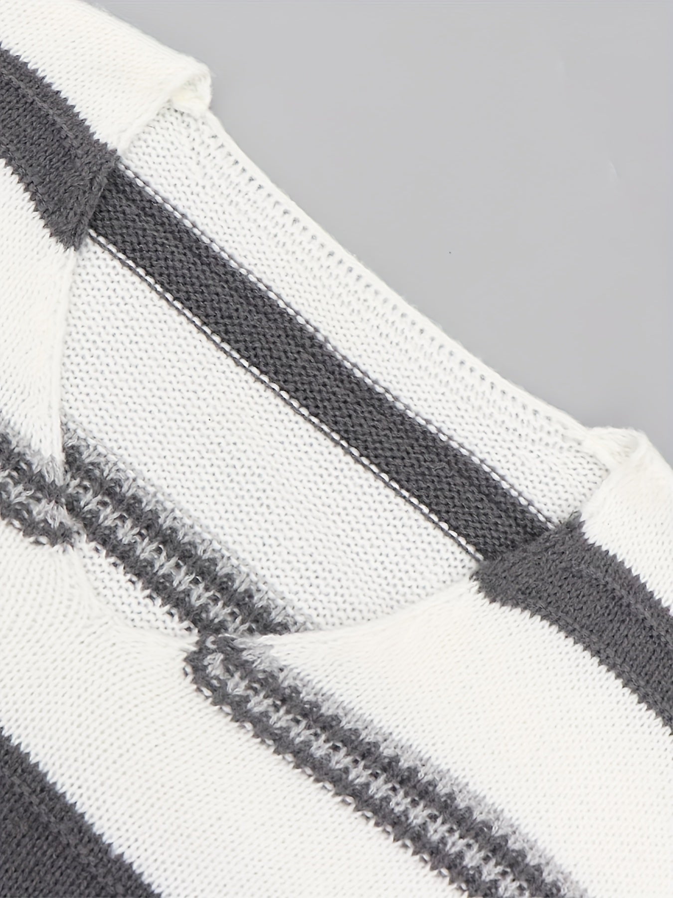  Colorblock Stripe Print Sweater