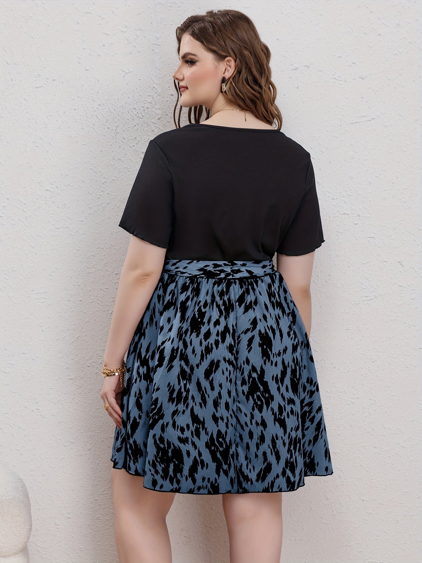  Colorblock Leopard Print Round Neck Casual Dress With Belt