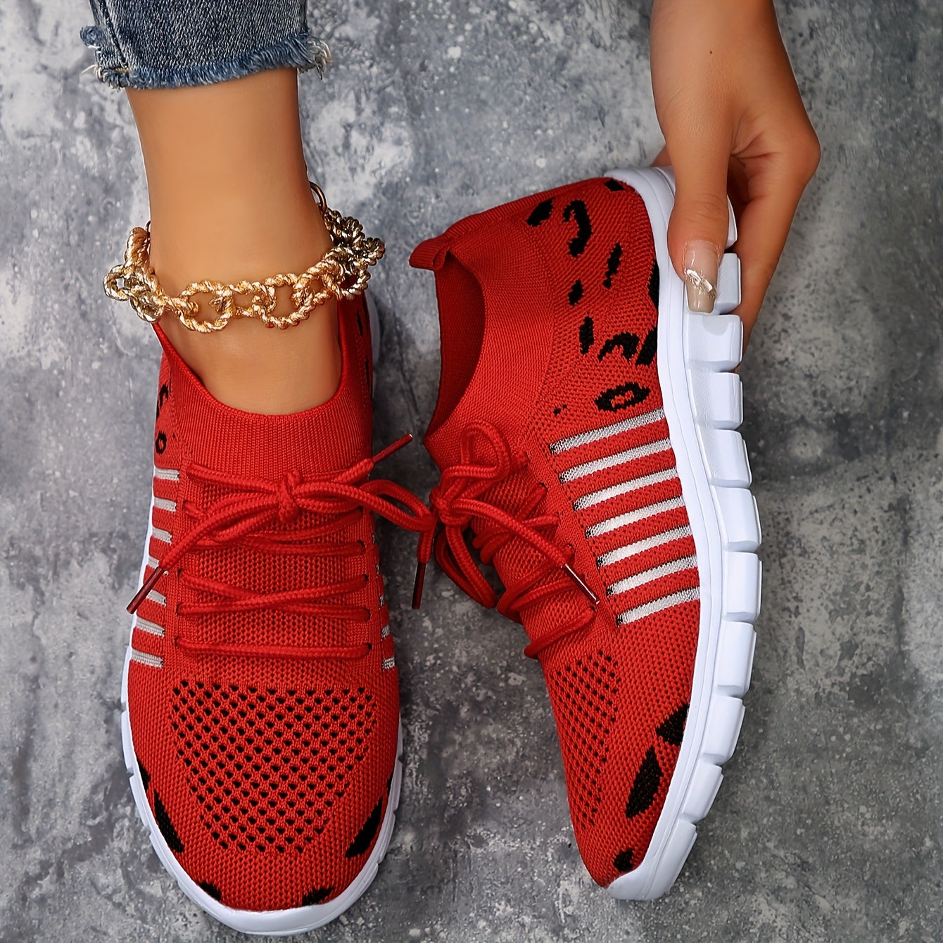 Leopard Pattern Lace Up Running Sneakers Lightweight And Breathable