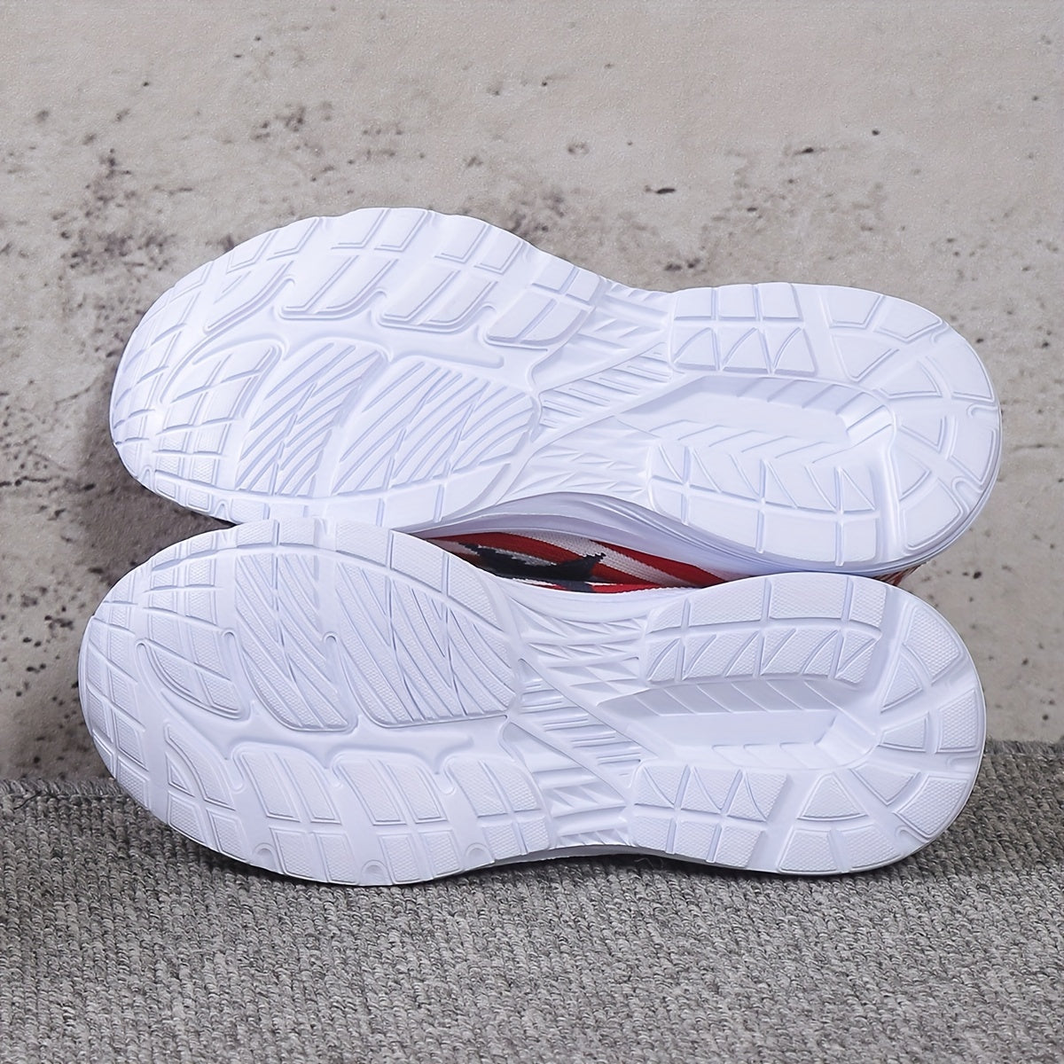 Women's Mesh Tennis Sports Shoes Lightweight Non slip Travel Shoes